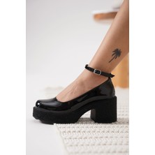 Shoegar Kadın Siyah Rugan Bilekten Baretli Günlük Ayakkabı EATR06MS01A