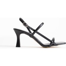 Shoegar Kadın Siyah Topuklu Sandalet EATR12MY06A