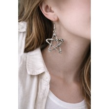 Herşey Nota Ince Formlu Geometrik Metal Figür Küpe