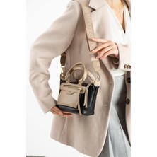 Change Time Berlin Ufak Boy Şık Tasarım El ve Çapraz Çanta En:22 Cmboy:15 cm Dip: 10 cm