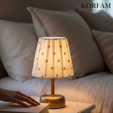 KorFam Beyaz Yıldız Işlemeli Kumaş Pilli Masa & Gece Lambası