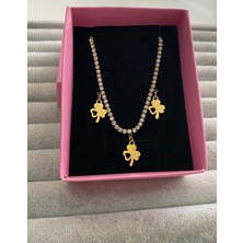 Pink Yonca Detaylı Taşlı Kolye Sarı