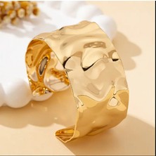 TrendyChic Gold Çekiç Model Kelepçe Bilezik