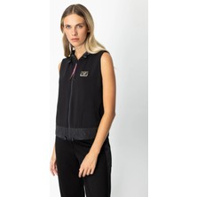 On Fashion Göğüsü Aksesuarlı Kapüşonlu Kadın Siyah Yelek 66913