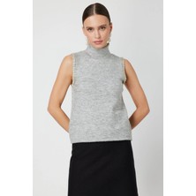 On Fashion Omuzları Taşlı Kadın Gri Boğazlı Kazak 63382