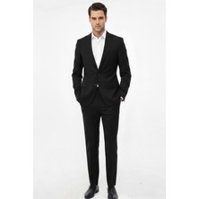 Uki Siyah Sivri Yaka Comfort Fit Klasik Takım Elbise
