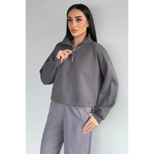 Gülseli Kadın Polo Yaka Yarım Fermuarlı Şardonlu Sweatshirt P-00020383