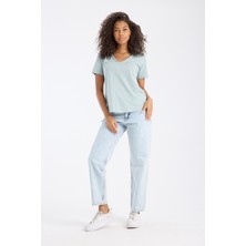 Vita Fortuna Örgü Detaylı V Yaka Kısa Kollu Kadın Tişört - VF0044