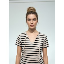 Vita Fortuna Çizgili Bağcıklı Kadın T-Shirt - VK0102