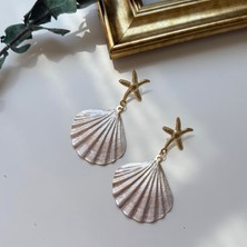 Alice İsstanbul Beyaz Metalik Görünümlü Deniz Kabuğu Küpe