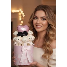Sole Premium Silindir Kutuda Kalp Aynalı 5’li Peluş Ayıcık Buketi – Kalp Balon Detaylı