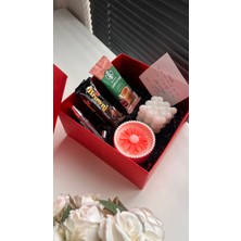 A V Concept Sevgiliye, Eşe Hediye Kutusu – Romantik Mum, Sprey Kolonya ve Kişiye Özel Kartlı