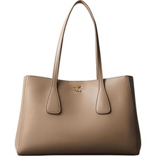 Calvin Klein Kadın Metalik Logo Kabartmalı Geniş Iç Hacimli Kahverengi Omuz Çantası LV04F3442G-VFU