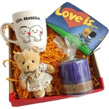 Alanç Gift Kadınlar Günü Özel Hediye Seti, Tasarım Kupa, Cüzdan ( Love Is...) Yazılı, Peluş Anahtarlık, Mum