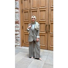 Tuğba Sarı Arkası Çift Yırtmaçlı Modal Takım