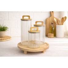 Durina Living Ahşap Standlı 3’lü Geniş Çizgili Cam Kavanoz Seti – 1300 / 900 / 700 Ml, Vakumlu Bambu Kapak