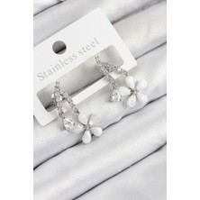 EkoAlışverişDünyam Pirinç Zirkon Taşlı Papatya Model Gümüş Renk Kadın Küpe - TJ-BKP11111