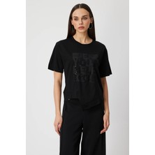 On Triko Pul Işlemeli T-Shirt 70416