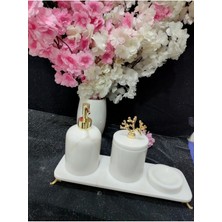 UltraMint Şık 4'lü Banyo Seti, Temizlik ve Konfor Için Ideal Seçenek