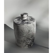 UltraMint Şık Siyah Beyaz Desenli Banyo Çöp Kovası, Modern ve Zarif Tasarım