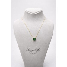 Kadın 925 Ayar Gümüş Kare Kesim Zümrüt Taşlı Altın Kaplama Kolye