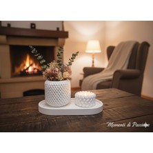 Momenti Di Passione 3 Parça Beyaz Taş Tozu Dekoratif Set; Modern Vazo, Çizgili Sunum Kasesi ve Oval Alt Tabak