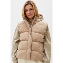 Lacoste Down Fill Water Repellent Womens Vest Kadın Su Itici Sabit Kapüşonlu Kaz Tüyü Yelek Bej