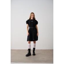 Loco Loco 09-15 Yaş Omuzları Gül Detaylı Kemerli Elbise - Siyah