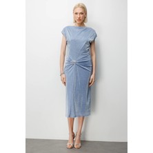 Ekol Beli Metal Aksesuarlı Simli Elbise 6072