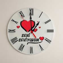 Zerya Seni Seviyorum Yazılı Kalpli Roma Rakamlı Duvar Saati