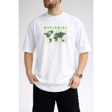 Caddekombin Erkek Yeşil Çizgili Dünya Haritası Baskılı Bisiklet Yaka Beyaz T-Shirt