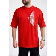Caddekombin Erkek Zirveye Yolculuk: Yarım Ay ve Dağcı Silüeti Bisiklet Yaka Kırmızı T-Shirt