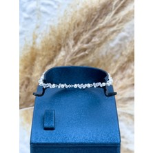 Livora Jewelry 925 Ayar Gümüş Inci ve Baget Taşlı Spor Kadın Bileklik – Zarif Şıklık