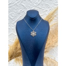 Livora Jewelry 925 Ayar Gümüş Kar Tanesi Zirkon Taşlı Kadın Kolye – Işıltılı ve Zarif Kış Temalı Tasarım