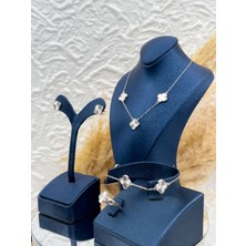 Livora Jewelry 925 Ayar Gümüş Özel Tasarım Yonca Modeli 4’lü Kadın Set – Şans Simgeli, Zarif, Işıltılı ve Hediyelik Takı Seti