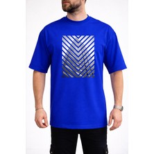 Caddekombin Erkek V-Şekilli Şerit ve Bina Görseli Baskılı Bisiklet Yaka Saks Mavi T-Shirt