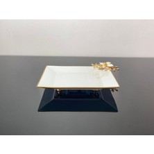 Atabey Home Küçük Ayaklı Kare Porselen Sunumluk 25 cm Papatya Beyaz