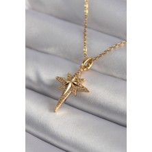 Taş Ve Oyun Atölyesi Taşveoyunatölyesi 316L Çelik Gold Renk Zirkon Taşlı Kutup Yıldızı Model Kadın Kolye TG27BKO10913