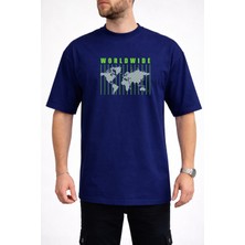 Caddekombin Erkek Yeşil Çizgili Dünya Haritası Baskılı Bisiklet Yaka Lacivert T-Shirt