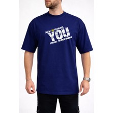 Caddekombin Erkek Fearless ve Strong Tasarımlı Eskitme Baskı Bisiklet Yaka Lacivert T-Shirt