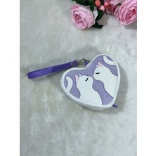 CIGDEMCALISKAN Give Me A Kiss Öpüşen Hayvancıklar Nakışlı Kadife Kalp Makyaj Çantası