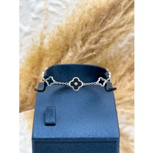 Livora Jewelry 925 Ayar Gümüş Onix Taşlı Spor Yonca Kadın Bileklik – Modern ve Şık Tasarım