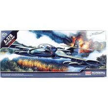 Academy 12461 1/72 Ölçek, Cessna A-37B Dragonfly Savaş Uçağı, Plastik Model Kiti