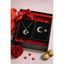 Pulinin Dükkanı Sevgililer Günü Özel Hediye Kutusu – Ayyıldızlı Gümüş Kolye ve Ayyıldızlı Broş Takı Seti
