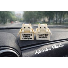 MisterionStudio Sevimli 2'li Komik Kedi Araba Süsü Torpido Süsü -Araç Torpido Aksesuar Mutfak Ofis Masa Süsü