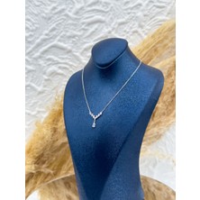 Livora Jewelry 925 Ayar Gümüş Damla Taşlı Pırlanta Montür Kadın Kolye – Özel Tasarım, Hediyelik