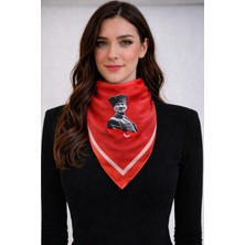 Moda Nokta Atatürk Silüetli ve Imzalı Kare Boyun Fuları