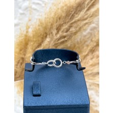 Livora Jewelry 925 Ayar Gümüş Halkalı Spor Kadın Bileklik – Minimal ve Modern Tasarım