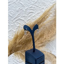 Livora Jewelry 925 Ayar Gümüş Özel Tasarım Günlük Kadın Küpesi – Şık ve Hafif