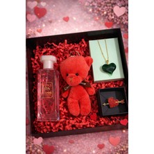 Pulinin Dükkanı Sevgililer Günü Özel Hediye Kutusu – Ayıcıklı Anahtarlık, Parfüm, Cam Kalp Kolye ve Broş Takı Seti